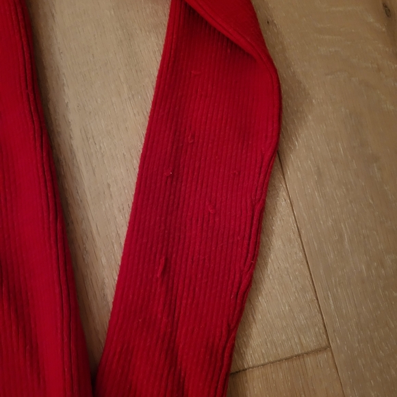 Red thick long sleeve lace back - Picture 4 of 5